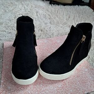 Mix No. 6 "Heidi" dbl zip up black w gold zipper boot! Like new!